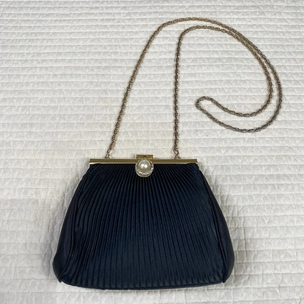 Womens Black Shoulder Chain Strap Pleated Mini Clutch Purse Party Wedding Guest